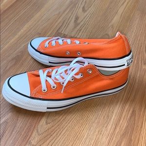 BRAND NEW NEVER WORN CONVERSE